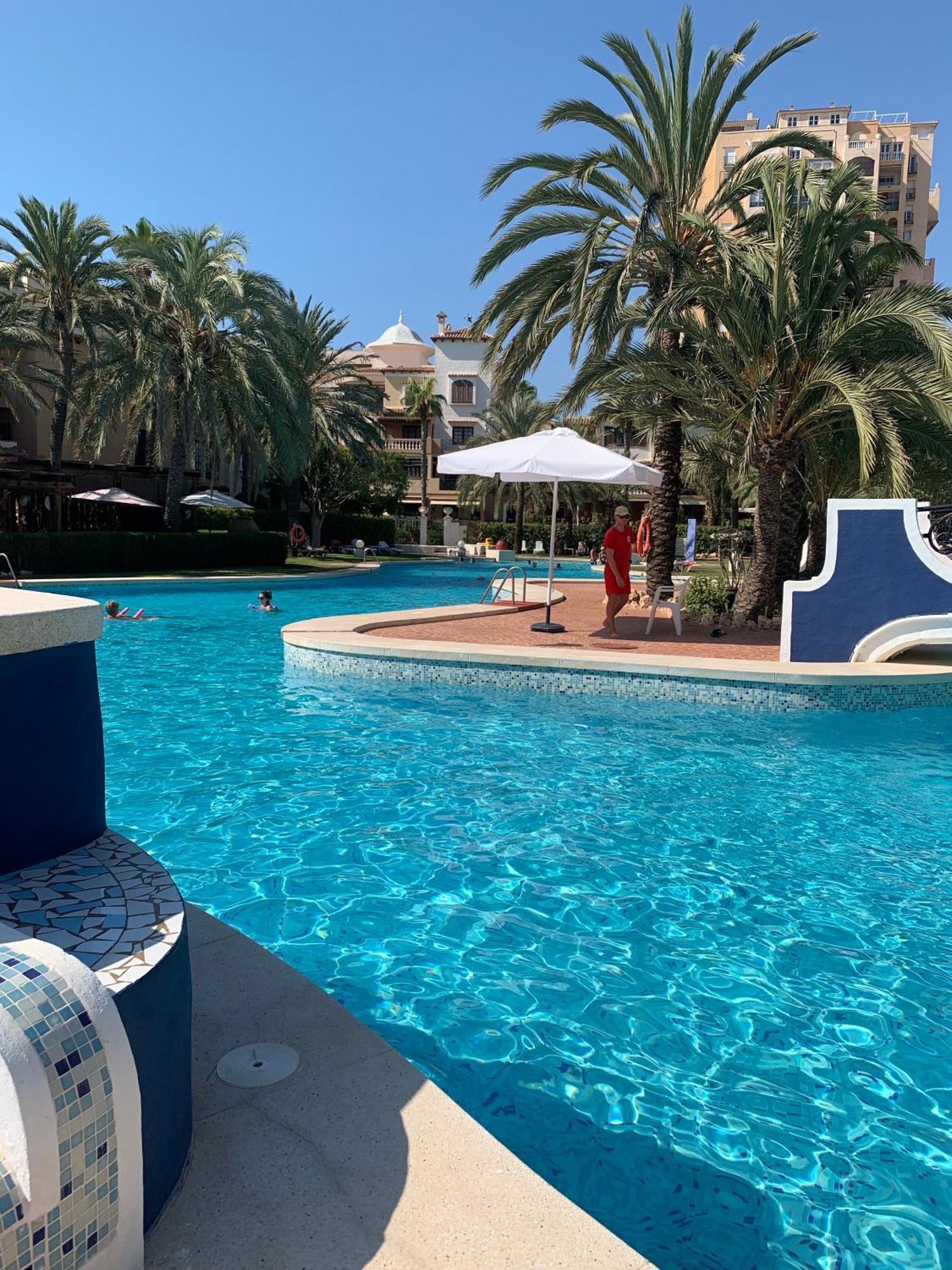 The House! Large Terrace And Bars! Traveller Awards 2024-2025